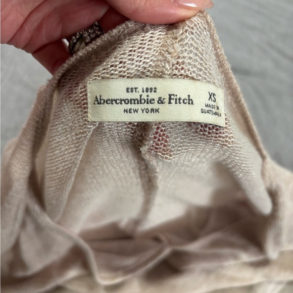 Abercrombie & Fitch Light Beige wrap sweater in XS. - Picture 6 of 8